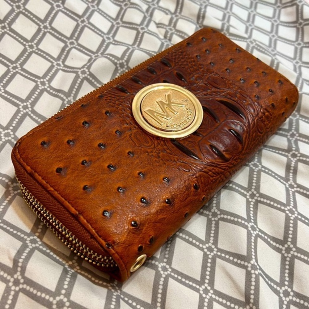 Micheal Kors Wallet